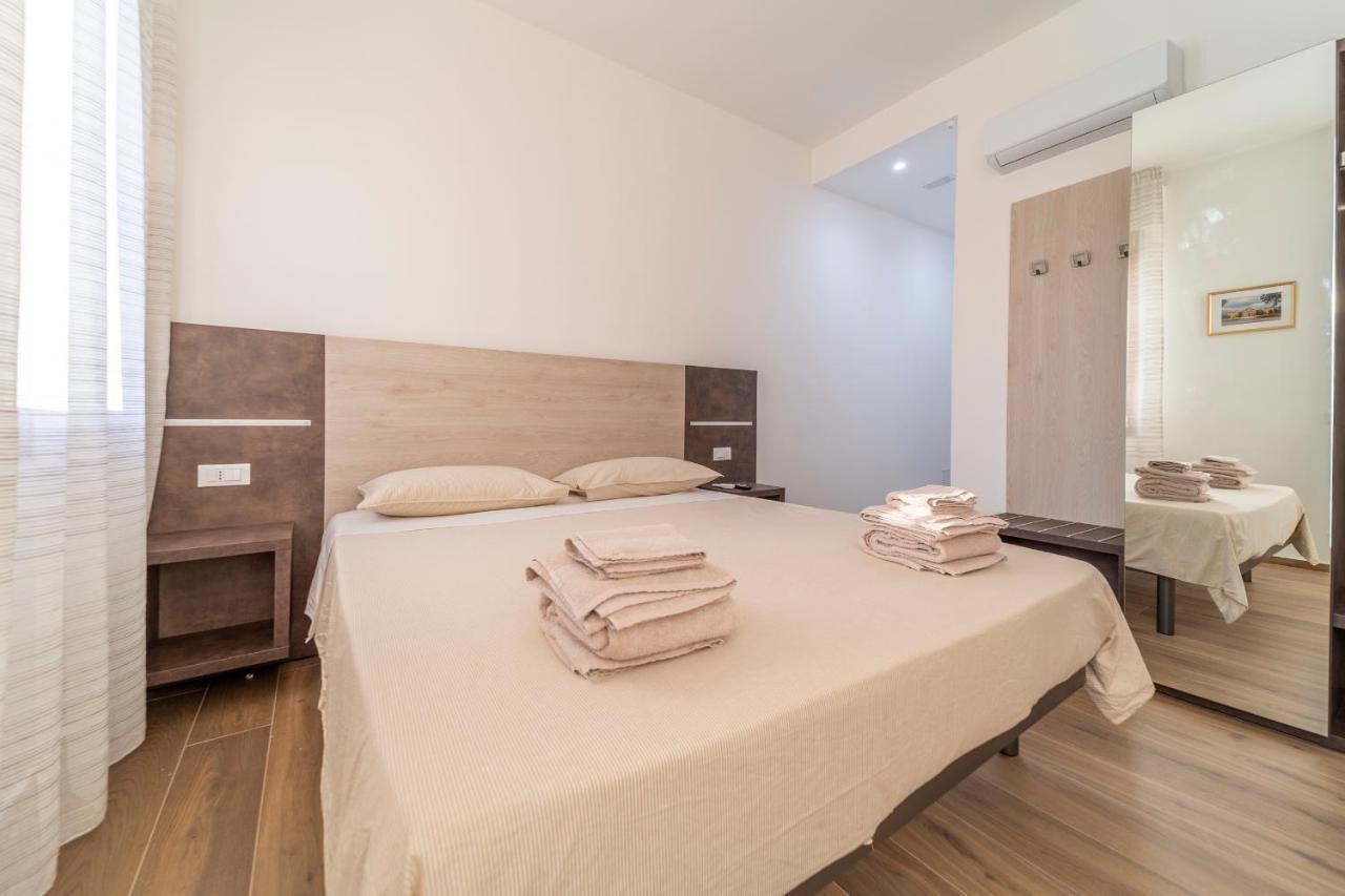 Mentana Rooms Parma Esterno foto