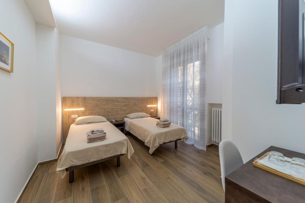 Mentana Rooms Parma Esterno foto